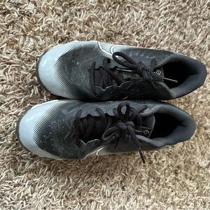 Nike boys baseball cleats, size 4.5